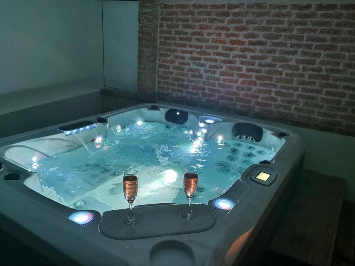 Gite Le Jardin Secret Et Gite Au Temps Suspendu Montpezat  Exterior foto