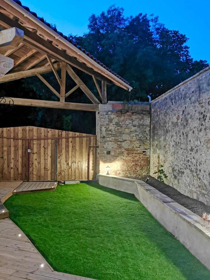 Gite Le Jardin Secret Et Gite Au Temps Suspendu Montpezat  Exterior foto
