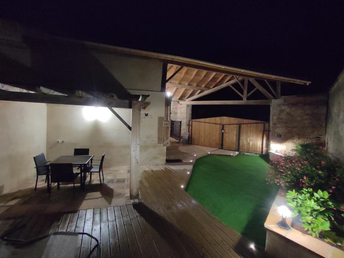 Gite Le Jardin Secret Et Gite Au Temps Suspendu Montpezat  Exterior foto
