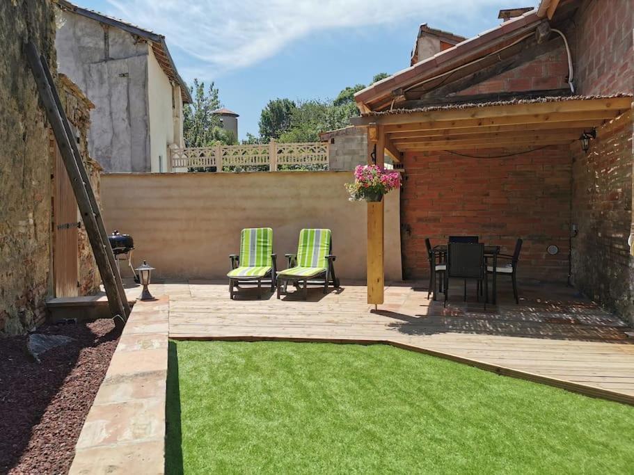 Gite Le Jardin Secret Et Gite Au Temps Suspendu Montpezat  Exterior foto